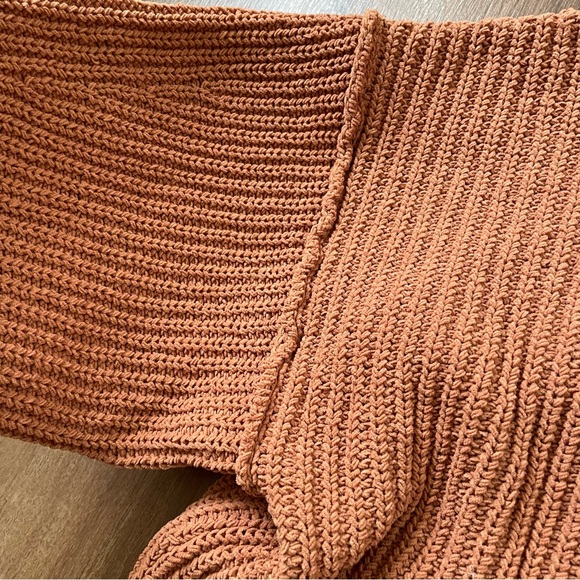 Aerie oversized knit sweater, size M - Picture 8 of 11